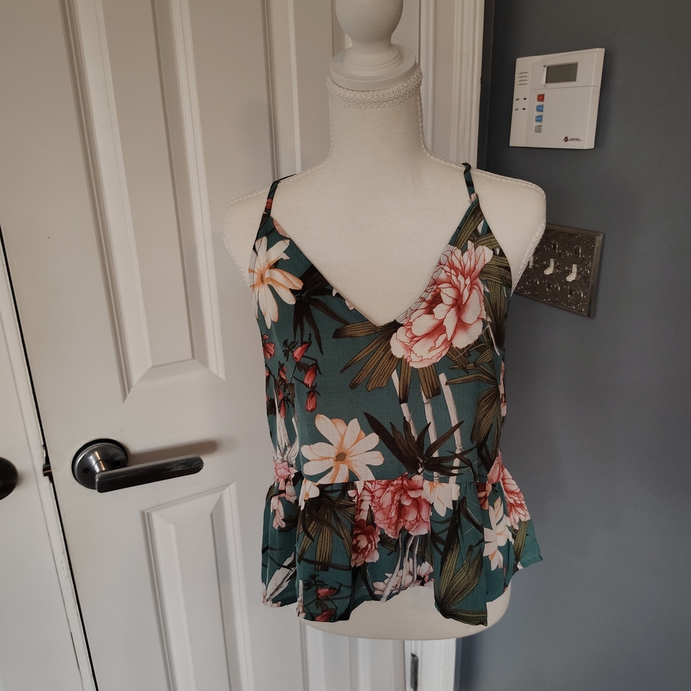 Sage Floral Green Camisole Top S Nwt Boutique